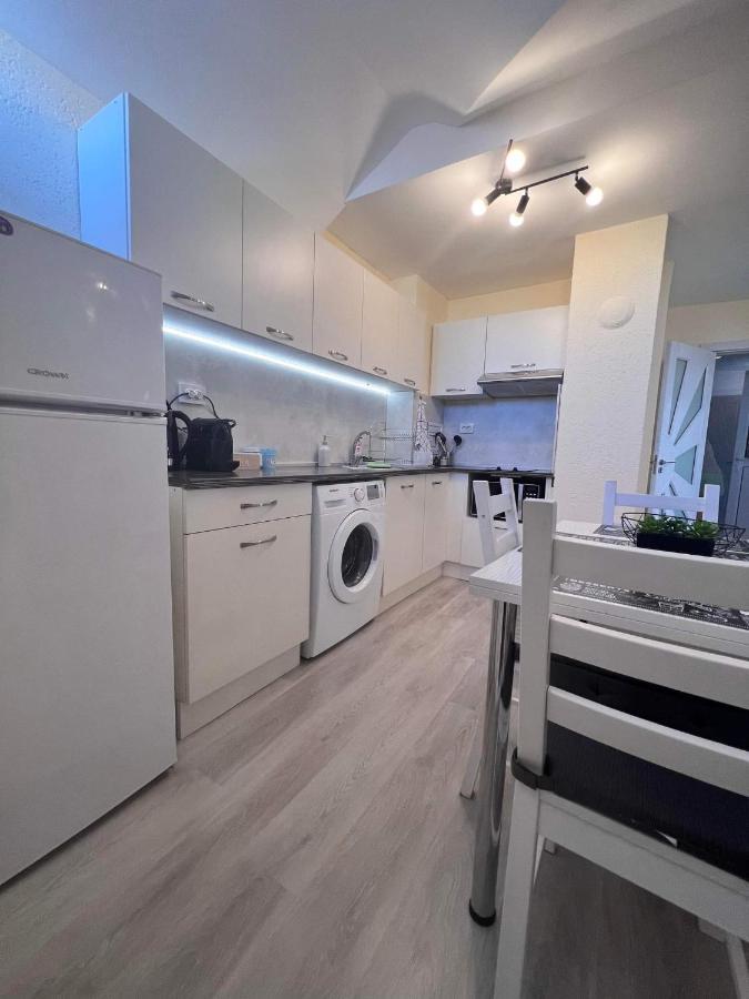 Apartment Happy Holiday Lazur Burgas Extérieur photo